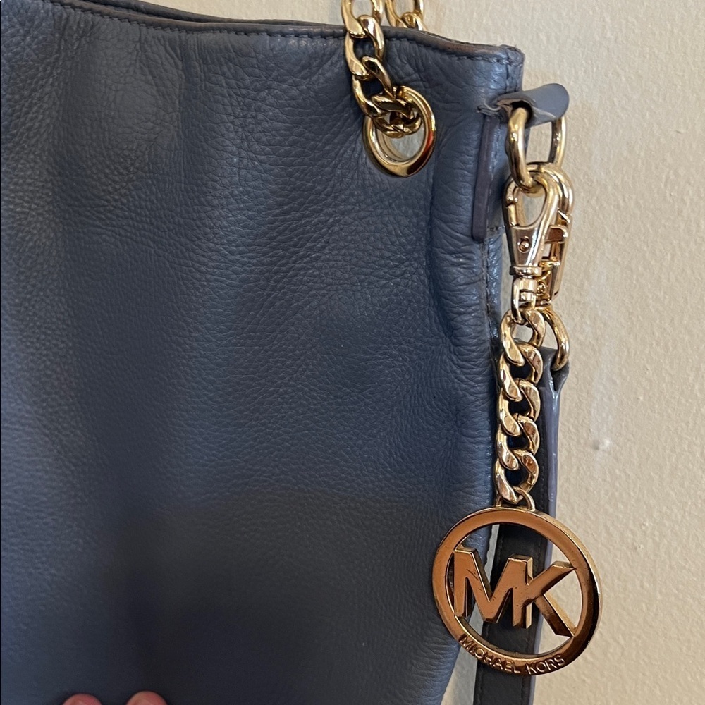 MICHAEL Michael Kors Blue/gray Shoulder Bag with Gold Chain - Picture 6 of 6